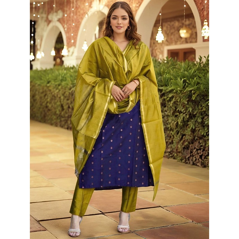 GoSriKi Women Woven Design Kurta with Trousers & Dupatta