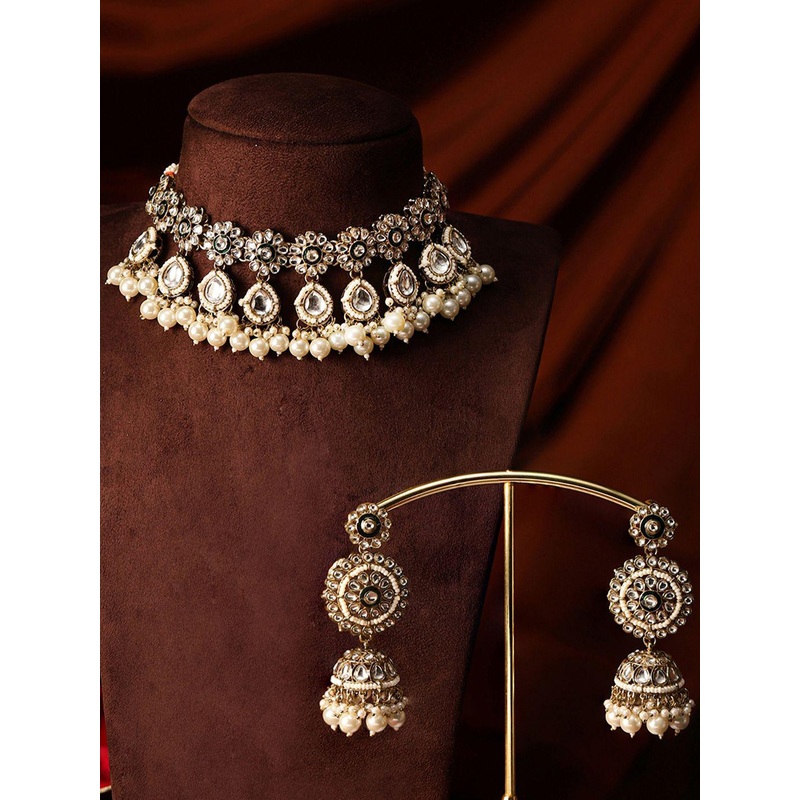 Priyaasi Gold-Plated Floral Kundan Studded & Pearls Beaded Sequence Chocker Jewellery Set