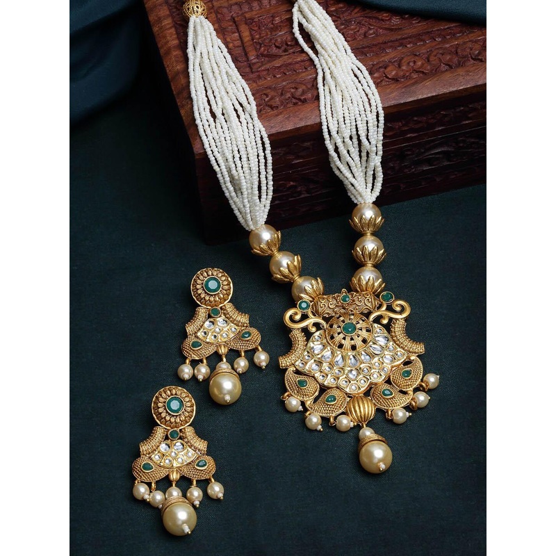 PANASH Antique Kundan & Pearls Handcrafted Jewellery Set
