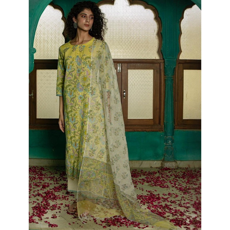 Aaghnya Women Green Kurta Sets
