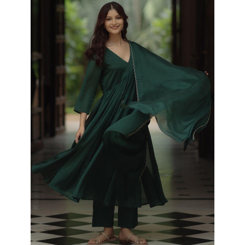 anayna Women High Slit Kurta with Trousers & With Dupatta