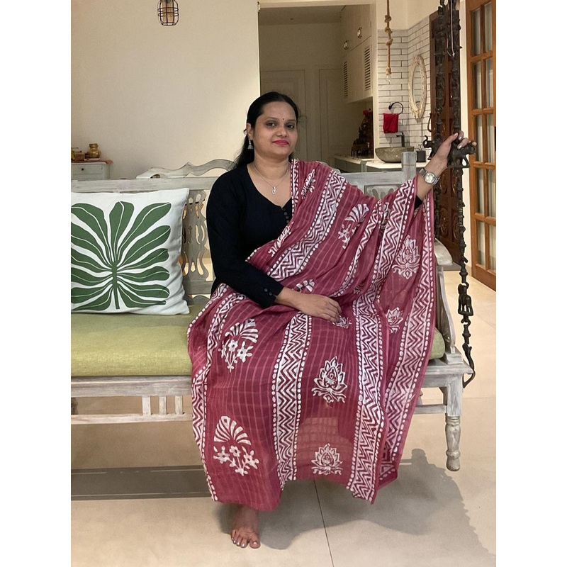 BOMBAY BUTA Floral Printed Pure Cotton Dupatta