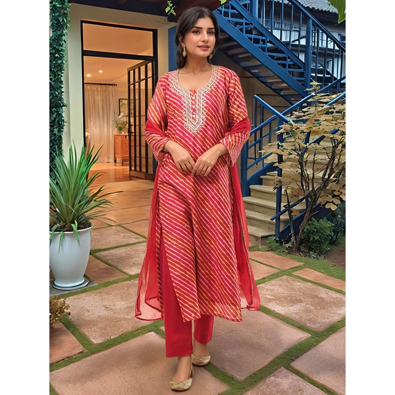 Aaghnya Leheriya Printed Zari Regular Kurta with Trousers & With Dupatta