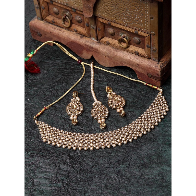 ANIKAS CREATION Gold-Plated Beige Kundan-Studded Handcrafted Jadau Jewellery Set