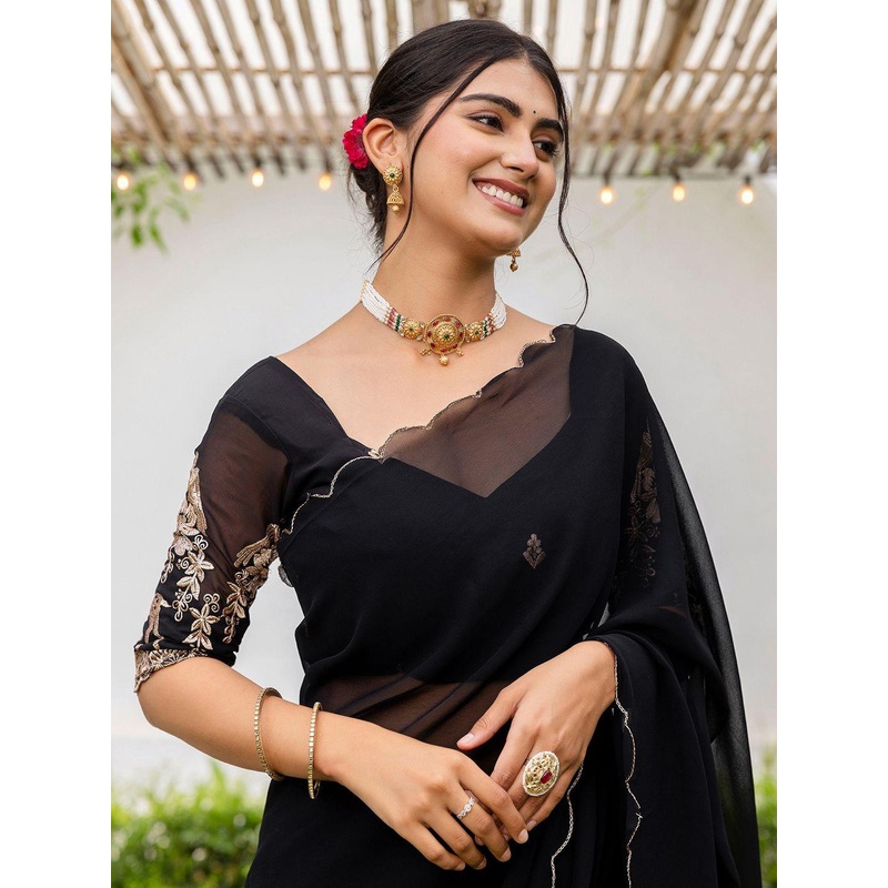 all about you Solid Saree with Scallop Border & Blouse Piece