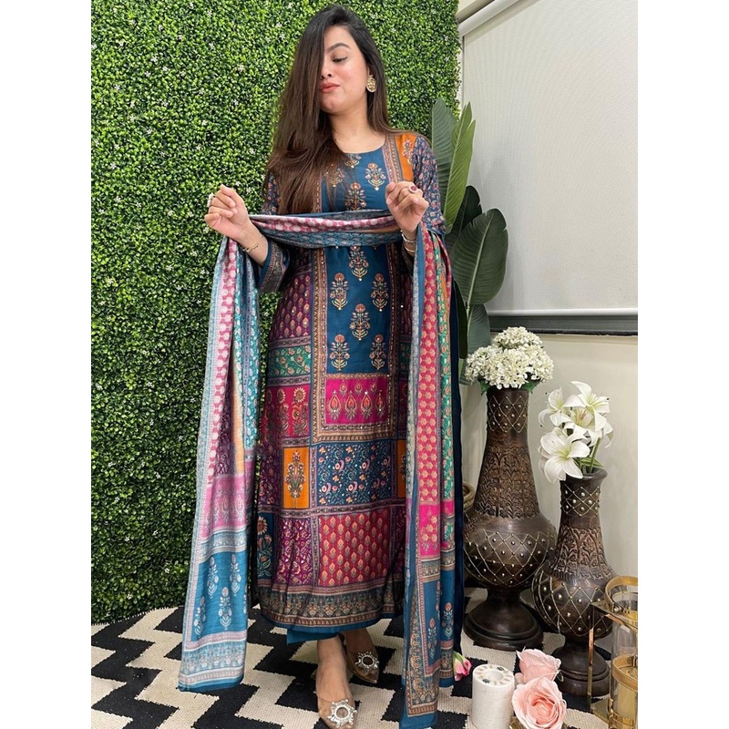 DIVASTRI Women Floral Printed Kurta with Trousers & Dupatta