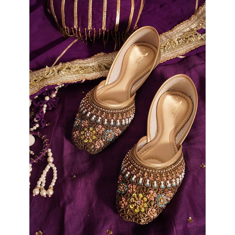 Froh Feet Women Ethnic Mojaris with Embroidered Flats