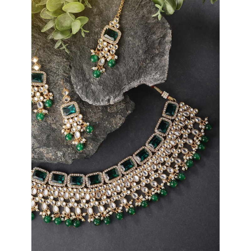 Peora Gold-Plated & Green Crystal Studded Necklace Set