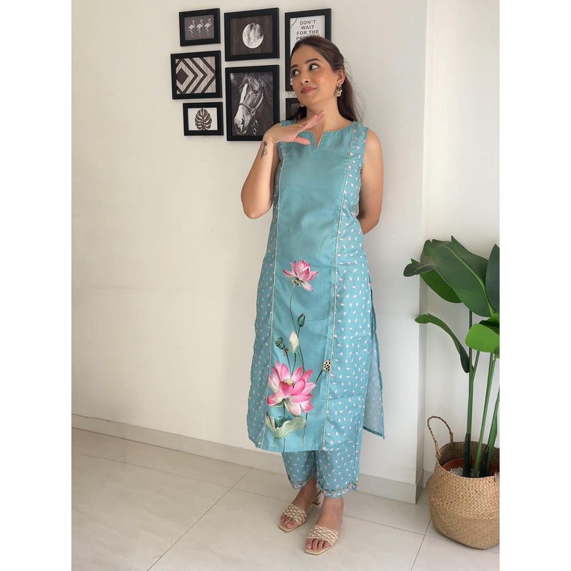 Ahalyaa Floral Printed Panelled Gotta Patti Kurta with Trousers