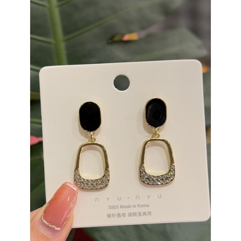 AKISON JEWELS Women Black & Gold-Toned Cubic Zirconia Studded Earrings