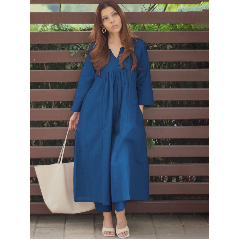 GoSriKi Women Solid Kurta with Ethnic Trouser