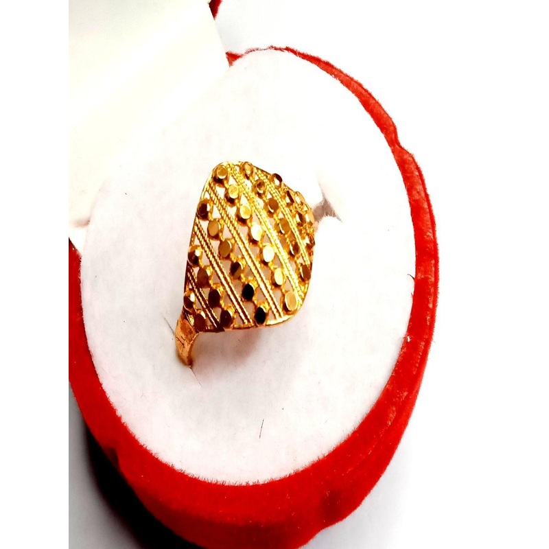 Nawab Collection Women Gold Ring