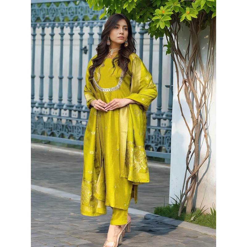 Aaghnya Floral Embroidered Round Neck Thread Work Straight Kurta With Trousers & Dupatta