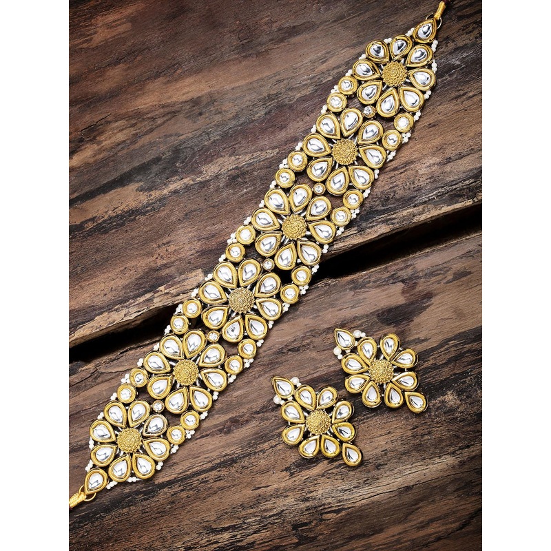 Zaveri Pearls Gold Toned Traditional Kundan Jewellery Set