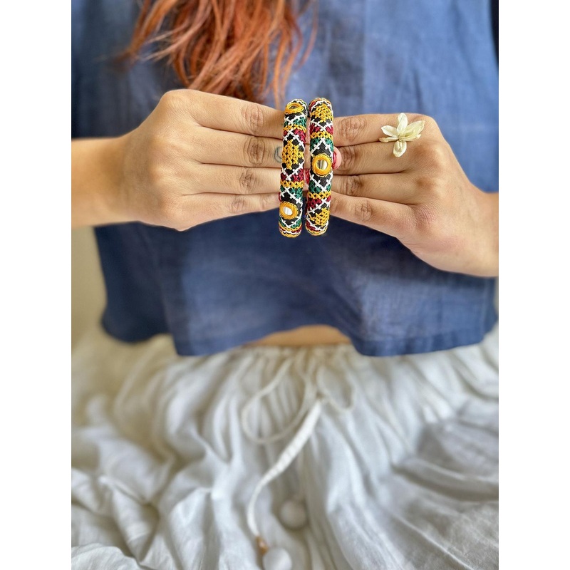 Janpath Online Set Of 2 Embroidered Bangles