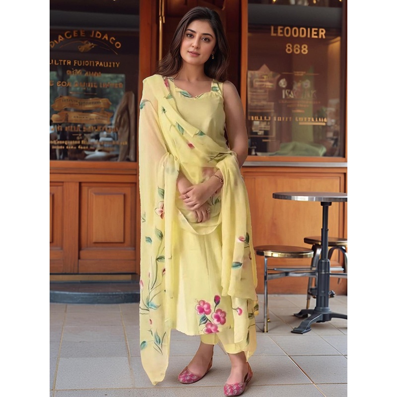 Aaghnya Women Printed Viscose Rayon Kurta Sets