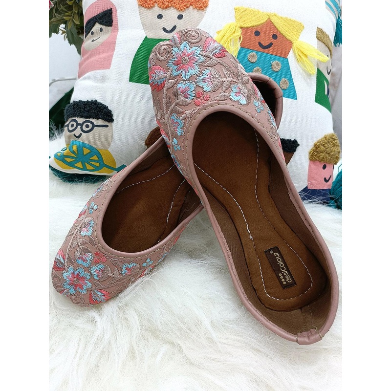 DESI COLOUR Women Peach-Coloured Leather Ethnic Mojaris with Embroidered Flats