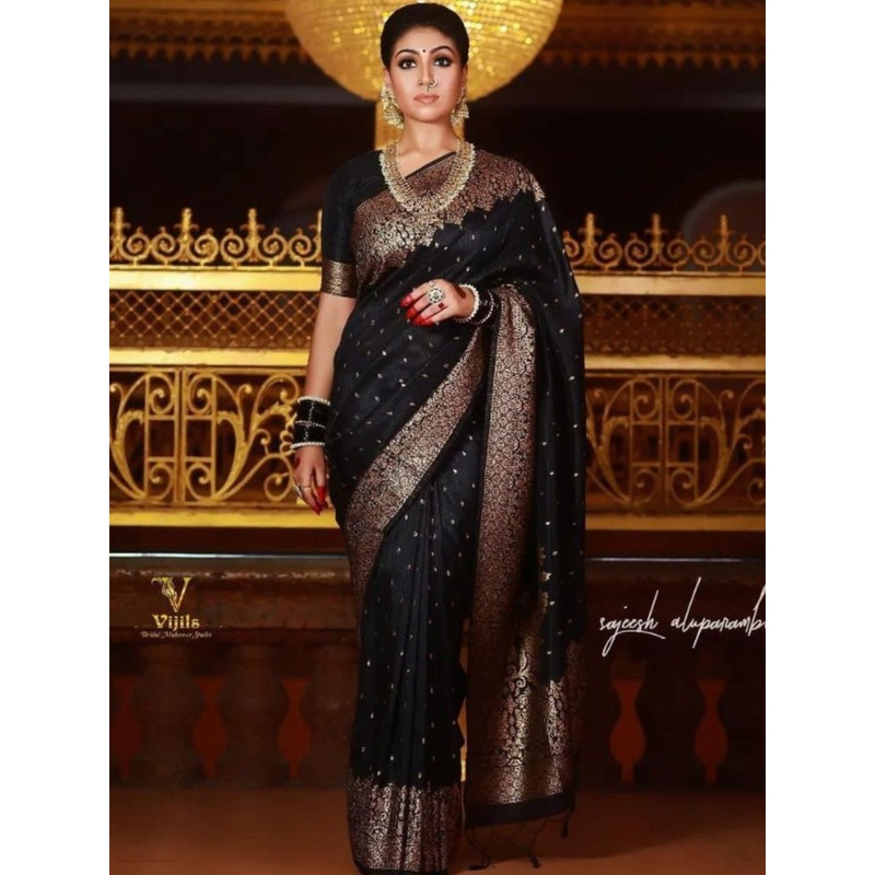 HERE&NOW Ethnic Motifs Woven Design Zari Banarasi Saree With Blouse Piece