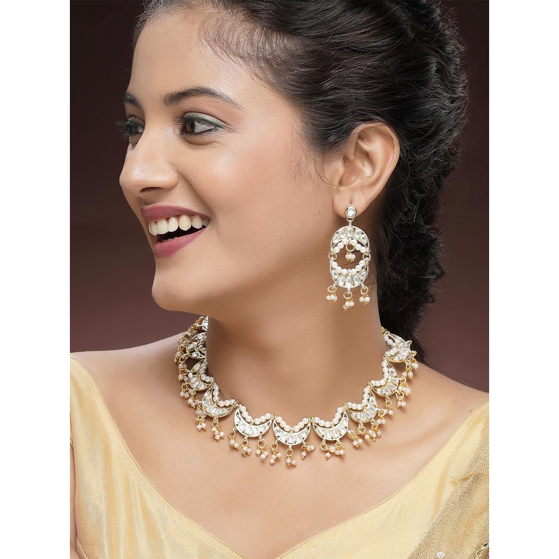 KARATCART Gold-Plated Moon Shaped White Kundan Necklace Set