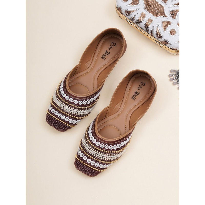 Retro Walk Square Toe Ethnic Embellished Mojaris