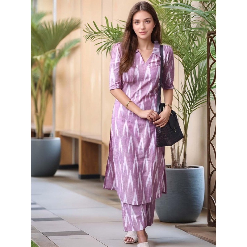 Aaghnya Women Geometric Printed Kurta with Trousers