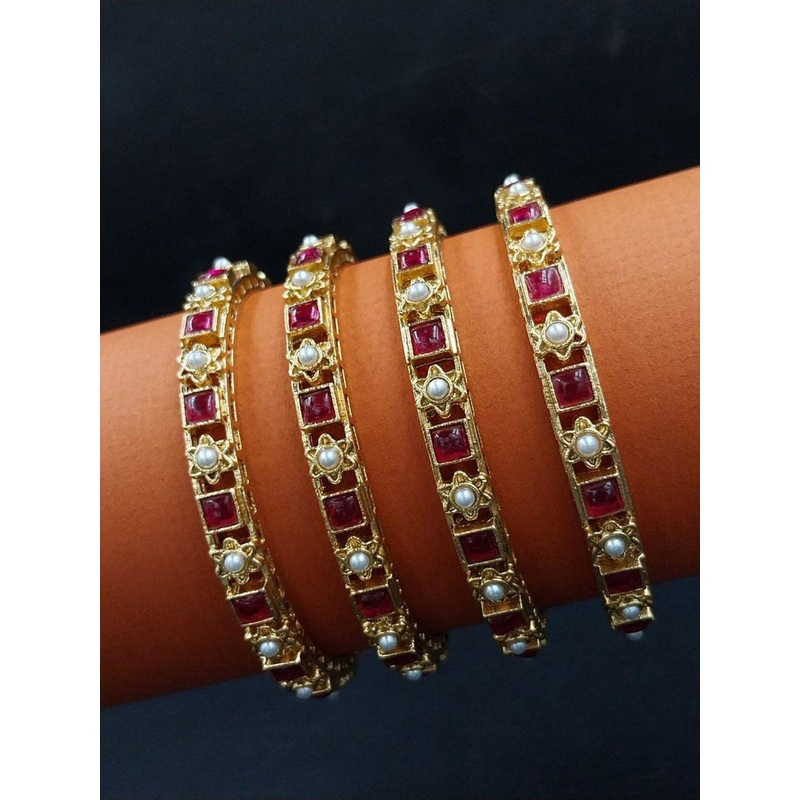 AARNAA Set Of 4 Gold-Plated Kundan-Studded Bangles