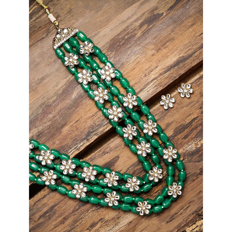 Zaveri Pearls Green & Gold-Toned Beaded Floral Kundan Studded Jewellery Set