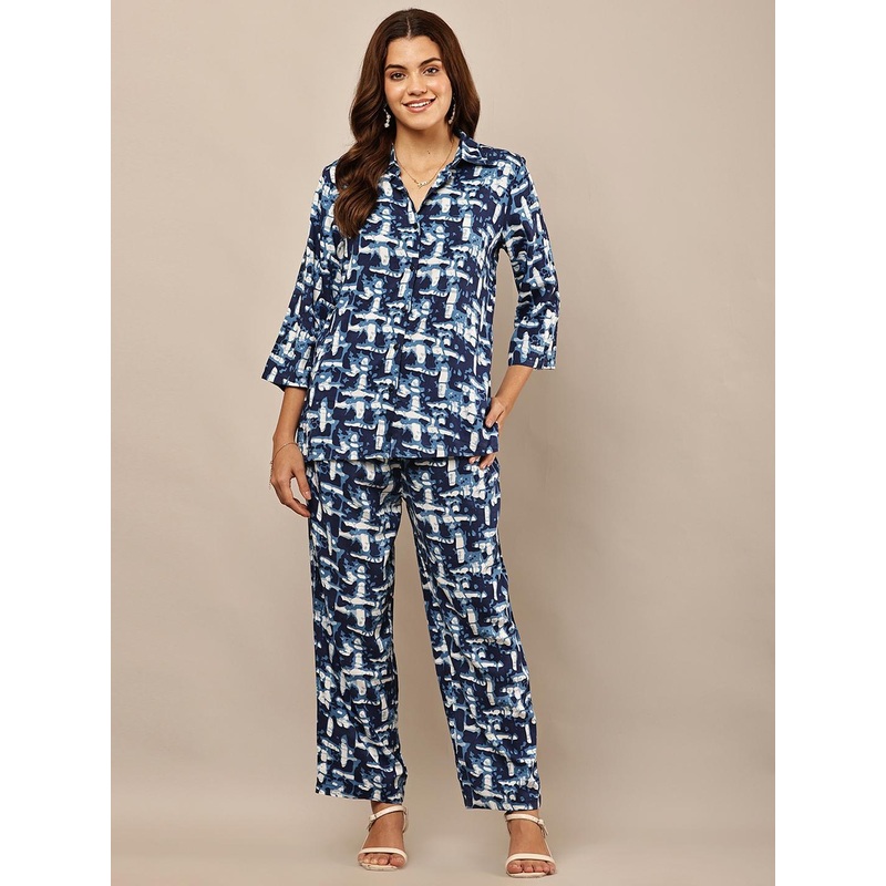 HERE&NOW Women Printed V-neck Three quarter Sleeves Coords