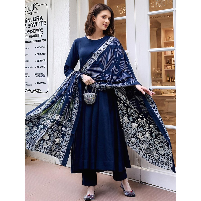 Aaghnya Women Blue Kurta Sets