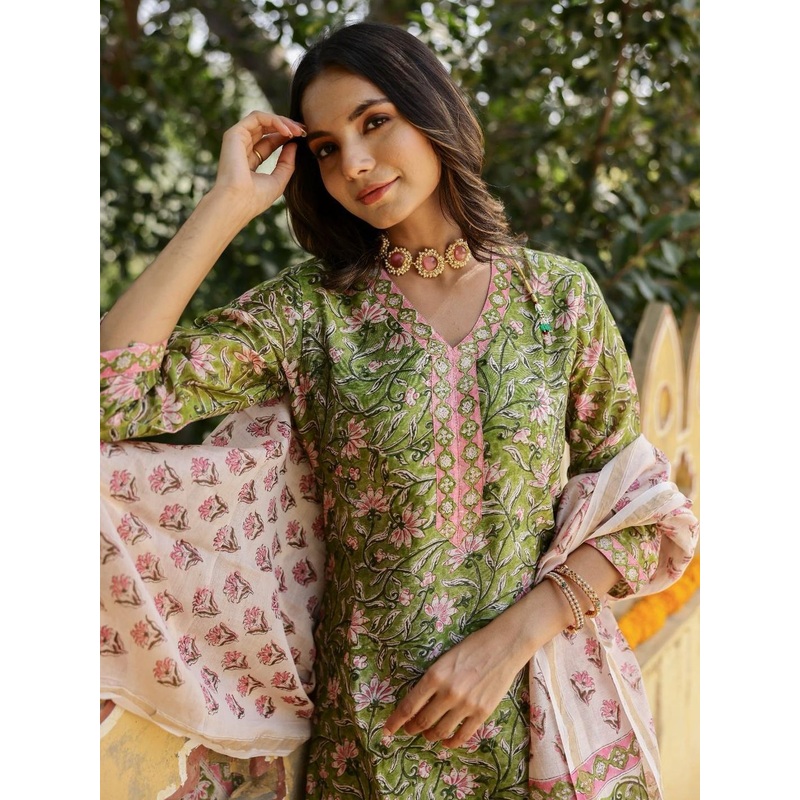 HERE&NOW Women Floral Printed Regular Kurta with Trousers & With Dupatta