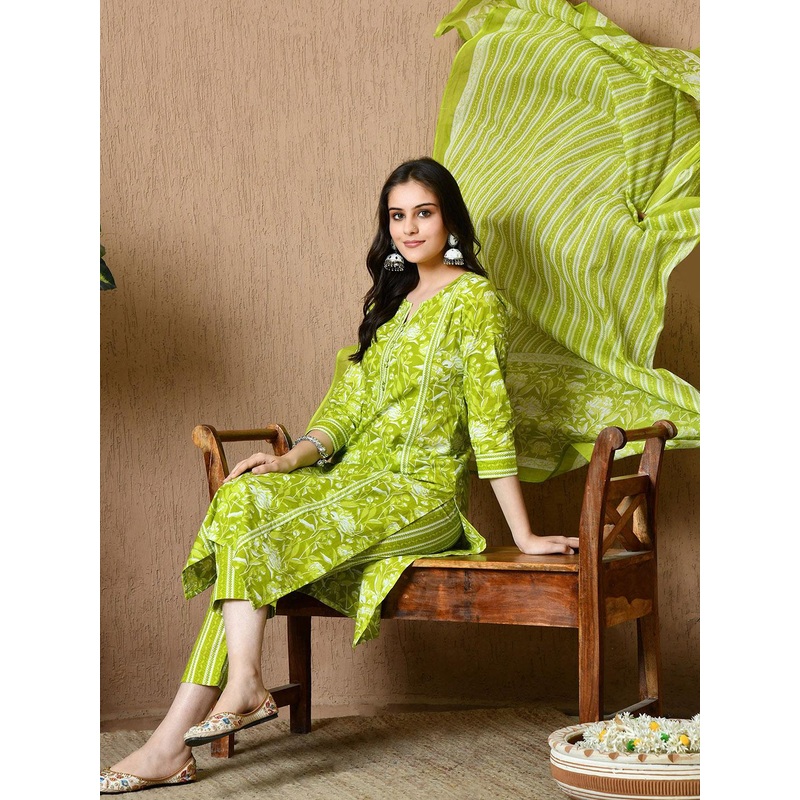 Aktasa Women Floral Printed Regular Pure Cotton Kurta with Trousers & With Dupatta