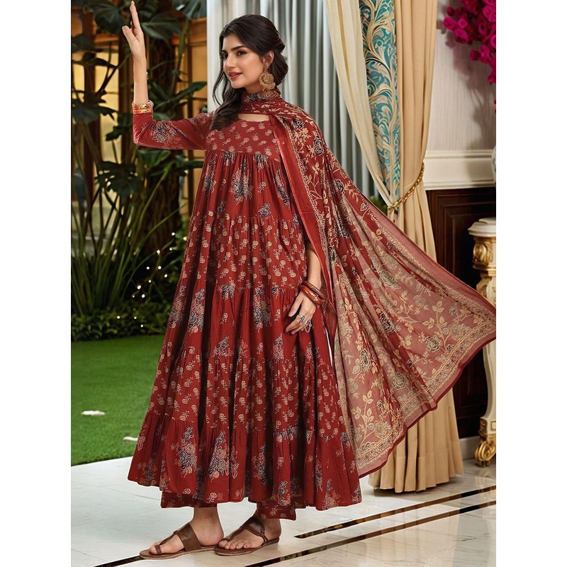 Aaghnya Women Floral Printed Tiered Kurta with Pyjamas & With Dupatta