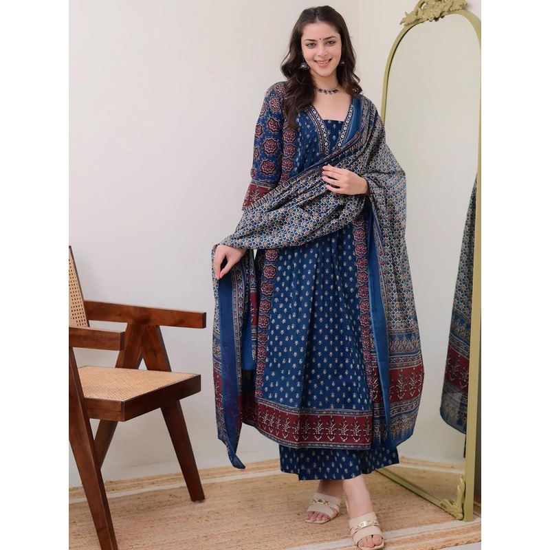 GoSriKi Women Ethnic Motifs Printed Regular Kurta with Palazzos & Dupatta