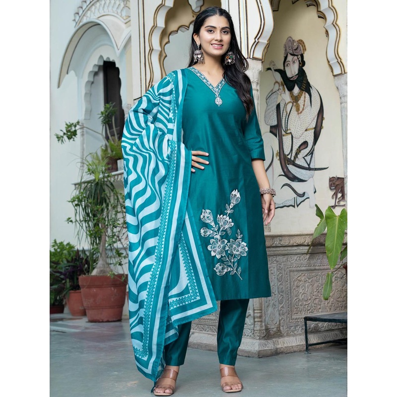 AARAGANA Women Sea Green Kurta Sets
