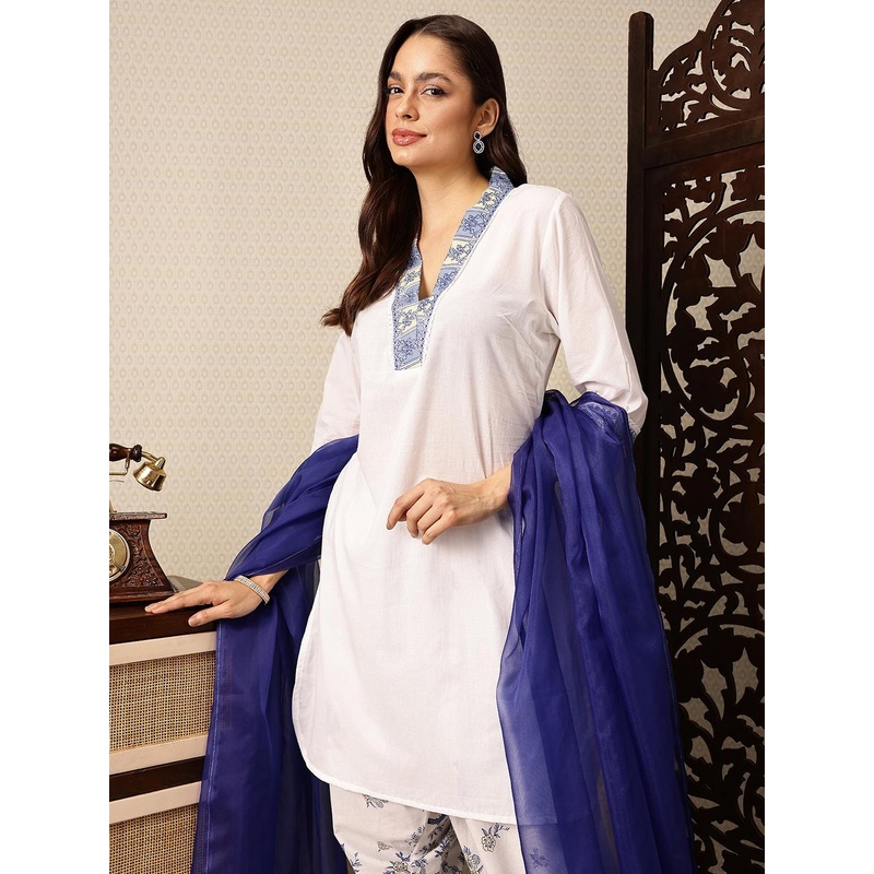 House of Pataudi Floral Regular Pure Cotton Jashn Kurta with Trousers & With Dupatta