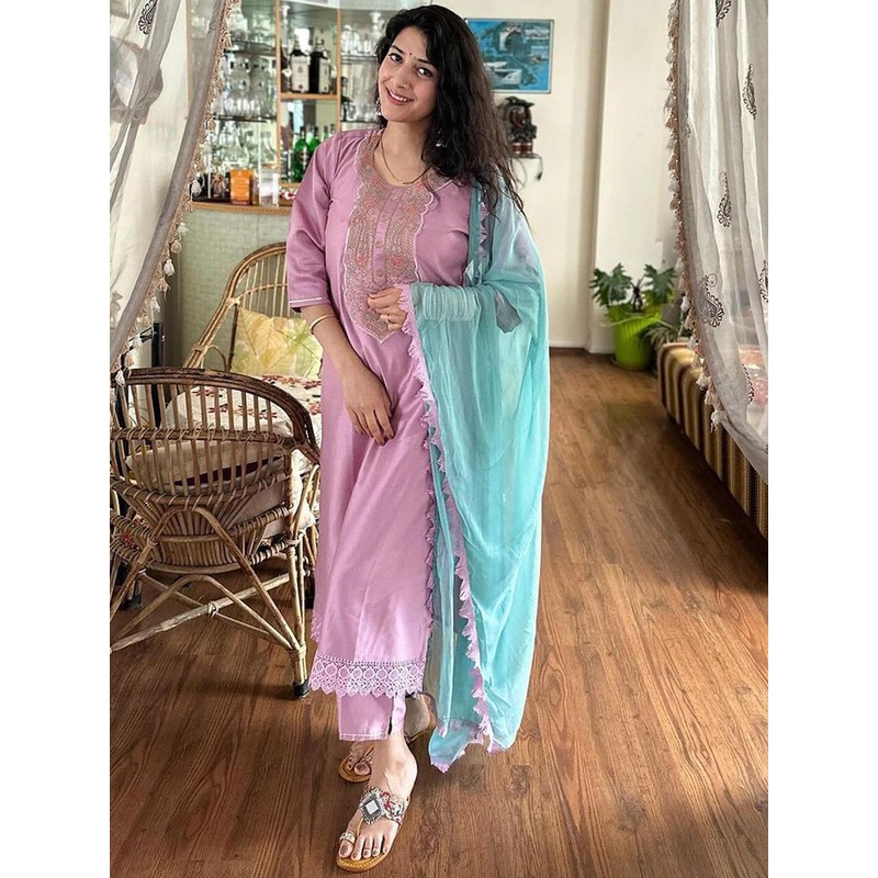 VredeVogel Ethnic Motifs Embroidered Patch Work Round Neck Kurta with Trouser & Dupatta