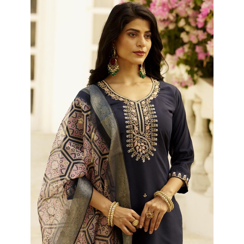 VredeVogel Women Ethnic Motif Embroidered Thread Work Kurta with Trousers & Dupatta