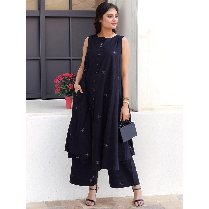 Aaghnya Women Printed Regular Kurta with Palazzos