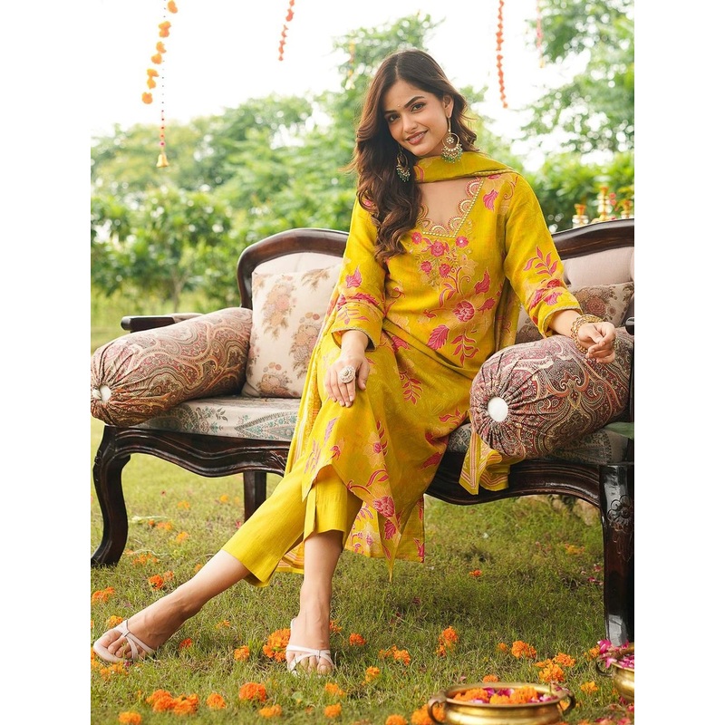 AHIKA Women Floral Printed Regular Mirror Work Kurta with Trousers & Dupatta