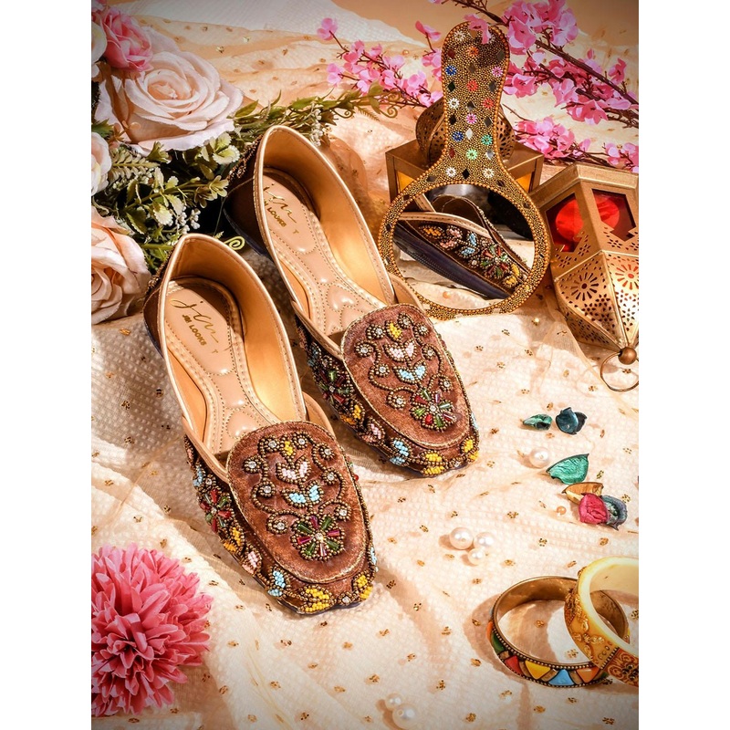 JM Looks Embellished Square Toe Mojaris