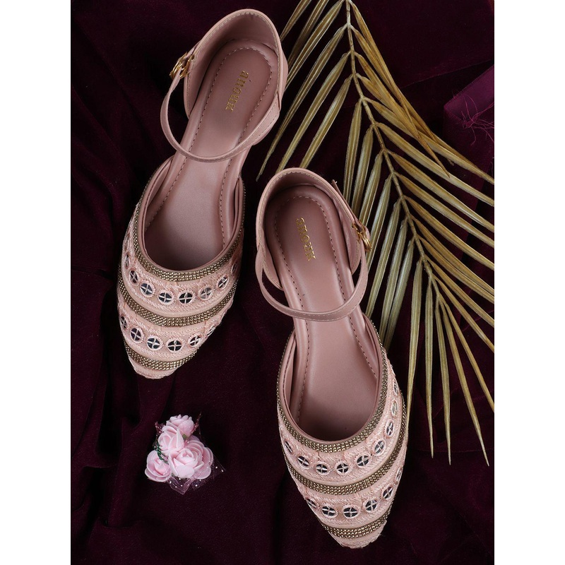 Anouk Women Ethnic Embellished Mojaris