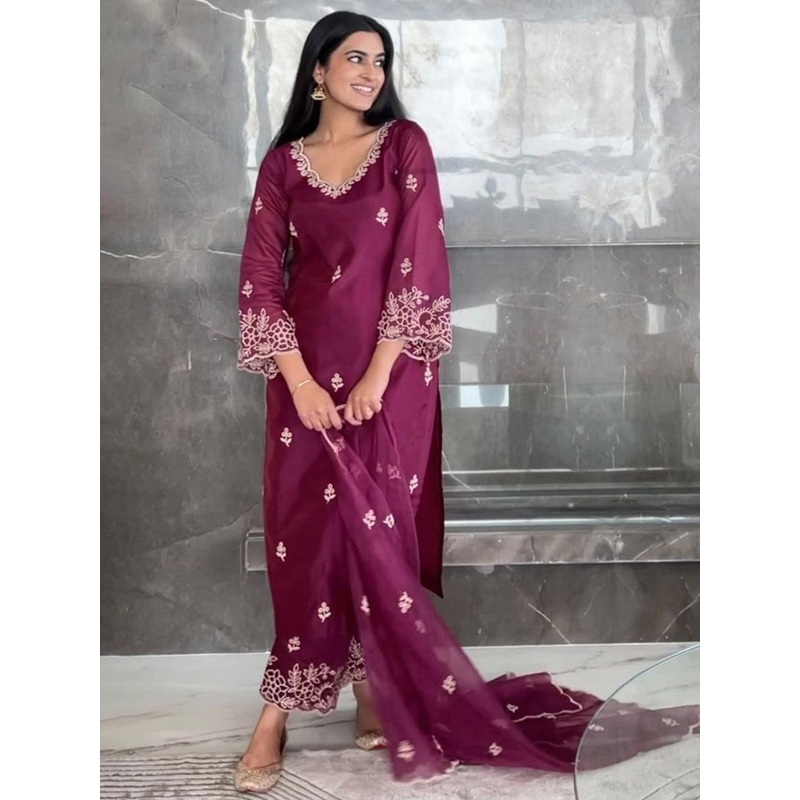 DIVASTRI Floral Embroidered V-Neck Straight Kurta With Palazzos & Dupatta