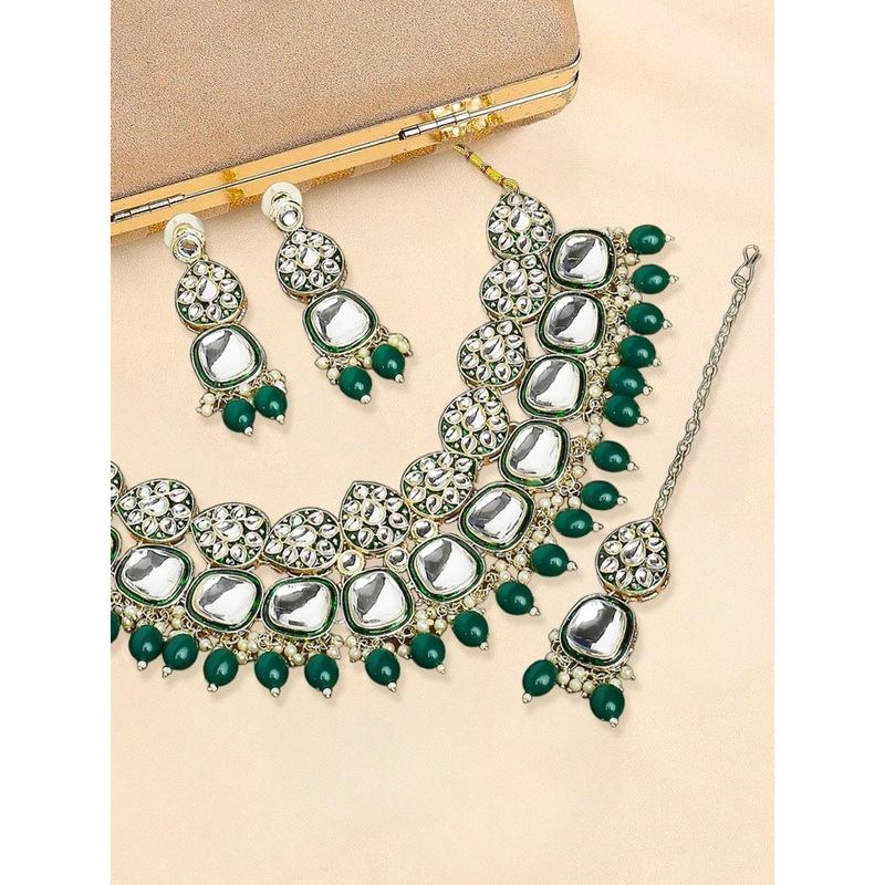 OOMPH Kundan Studded Jewellery Set