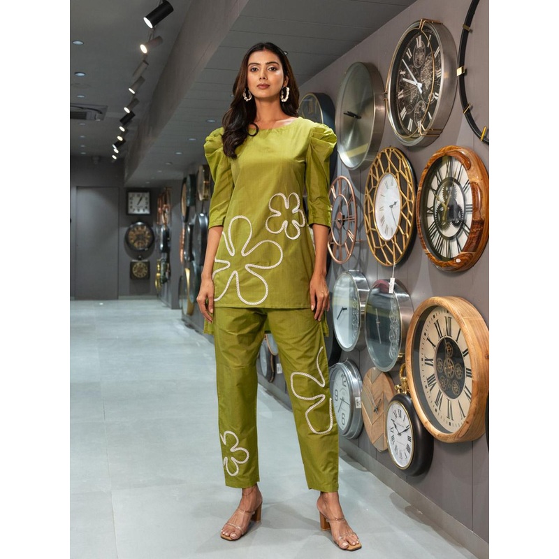 WEAVLLITE Floral Embroidered Lace Boat Neck Puffed Sleeves Top With Trousers