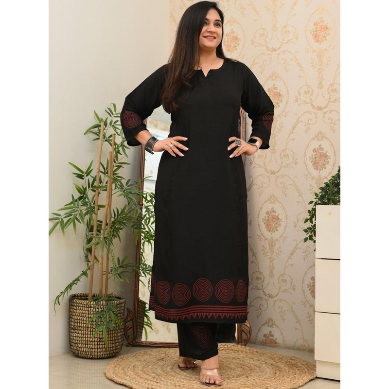 GoSriKi Geometric Printed Notch Neck Straight Kurta With Palazzo