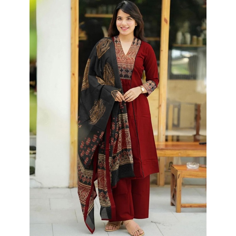 Aaghnya Ethnic Motifs Embroidered V-Neck Thread Work Kurta With Trousers & Dupatta