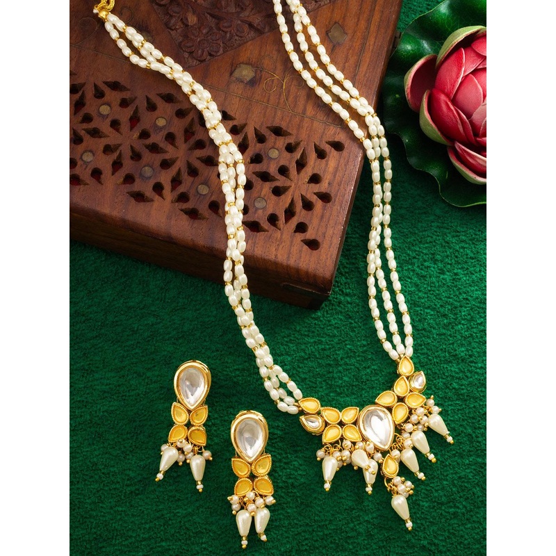 Aadita  Women Kundan & Pearls -Studded Temple Jewellery Set