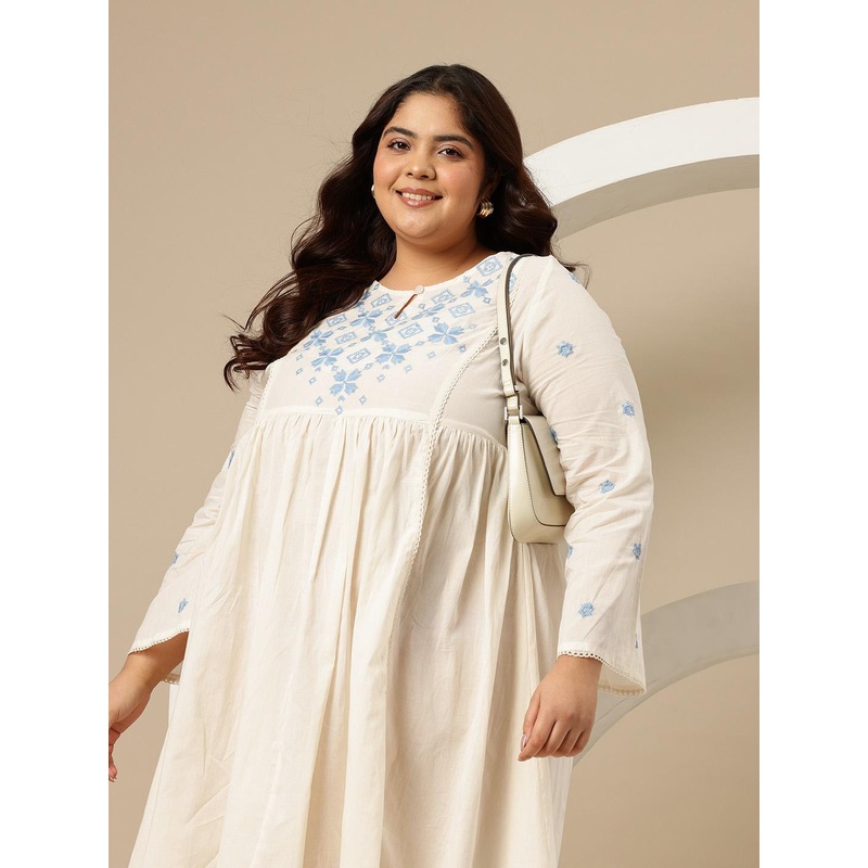 Sztori Plus size Embroidered Paneled Empire Dress