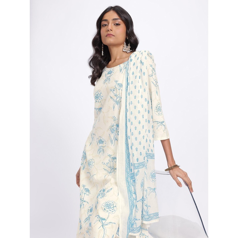 HERE&NOW Women Indie Floral Printed Kurta with Trousers & Dupatta
