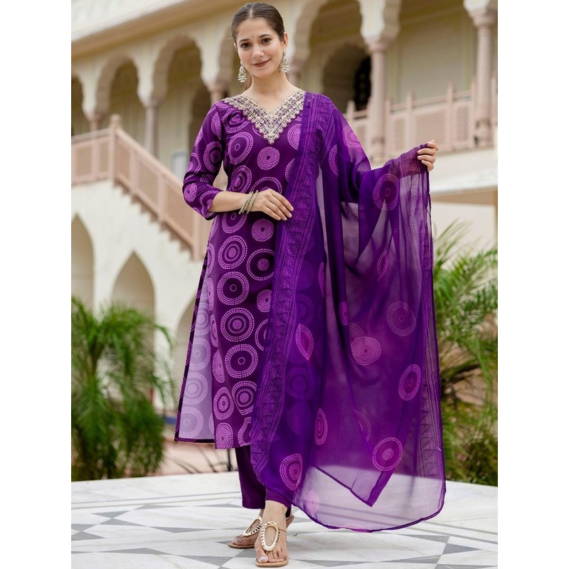 Navlik Women Geometric Printed Kurta with Trousers & Dupatta